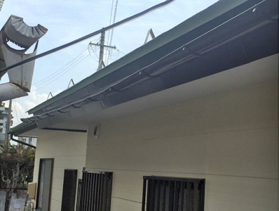 長野市三輪雨どい交換工事|雪や雹・風などで壊れた屋根や雨樋を修理するのに掛かる費用と施工方法とは？火災保険が適応された被害事例から解説 写真