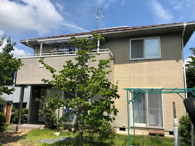 上田市真田にて 金属屋根と窯業系サイディングを遮熱シリコン塗料で塗装しました『エス・バイ・エル』 Before 写真