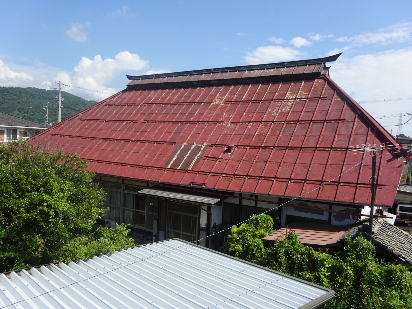 長野市豊野で、金属屋根の塗装工事を行いました Before 写真