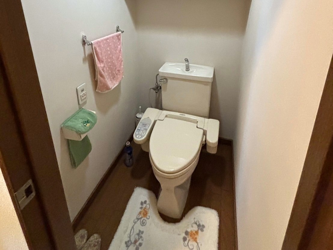 トイレ　施工前